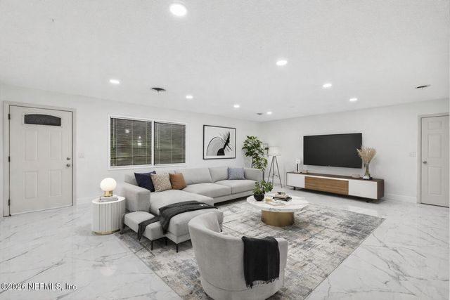 6041 HARLOW Boulevard, Jacksonville, FL 32210