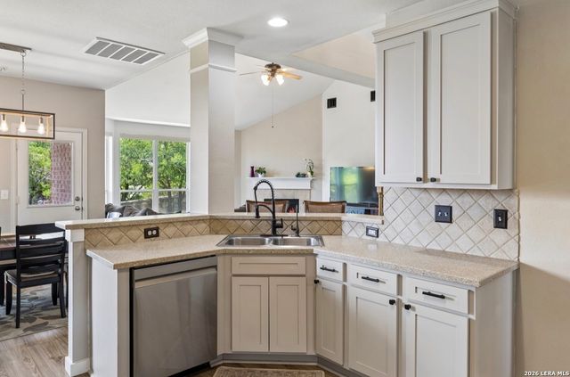 10614 Spirit Horse, Helotes, TX 78023