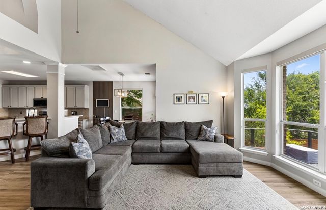 10614 Spirit Horse, Helotes, TX 78023