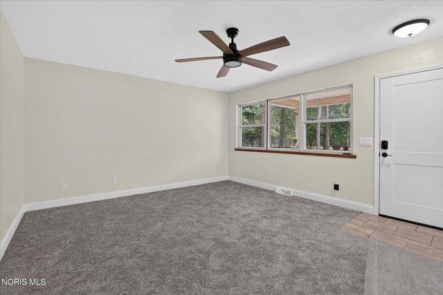 10660 Frankfort Road, Holland, OH 43528
