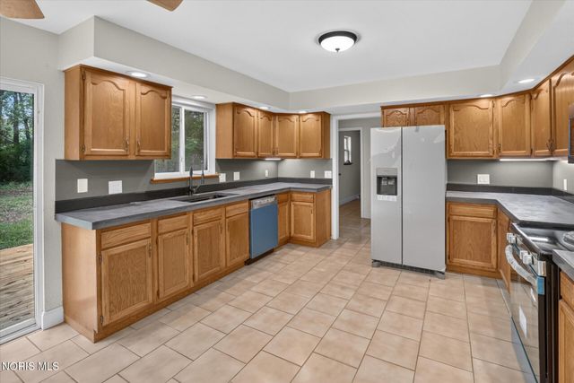 10660 Frankfort Road, Holland, OH 43528