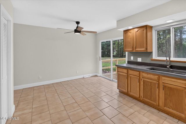 10660 Frankfort Road, Holland, OH 43528