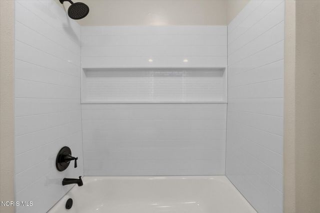 10660 Frankfort Road, Holland, OH 43528
