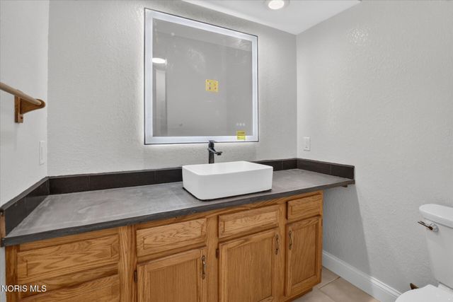 10660 Frankfort Road, Holland, OH 43528
