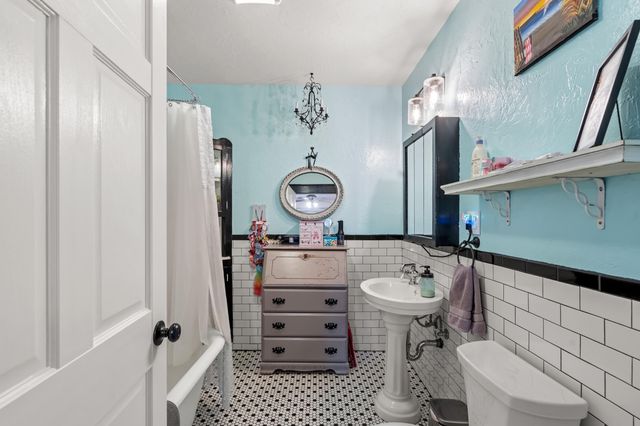 610 S Holly Street, Medford, OR 97501