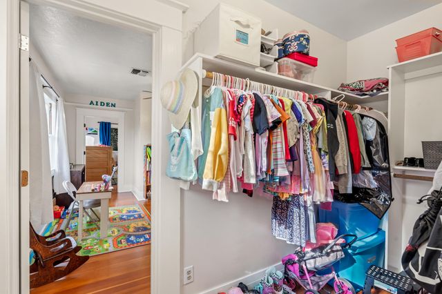 610 S Holly Street, Medford, OR 97501