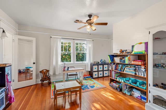 610 S Holly Street, Medford, OR 97501