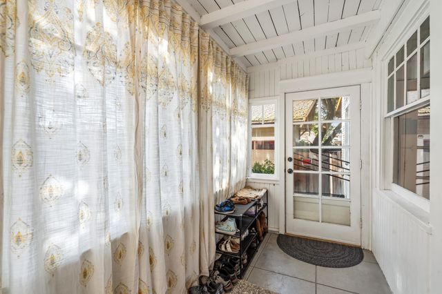 610 S Holly Street, Medford, OR 97501