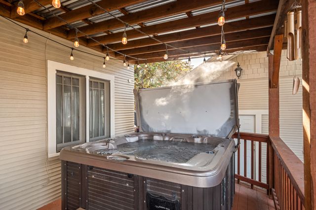 610 S Holly Street, Medford, OR 97501