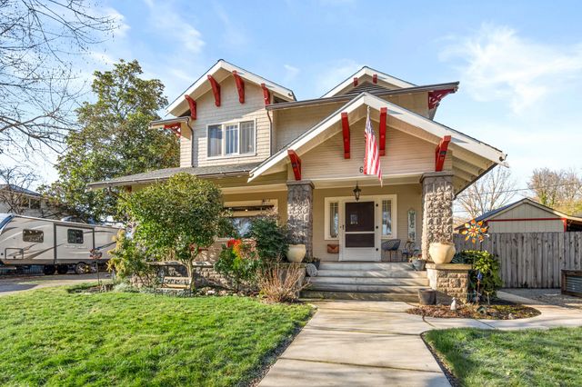 610 S Holly Street, Medford, OR 97501