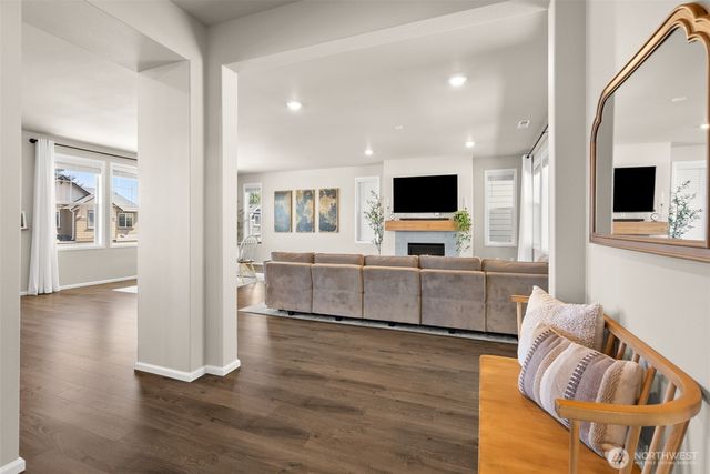 10417 Treasure Drive NW, Silverdale, WA 98383