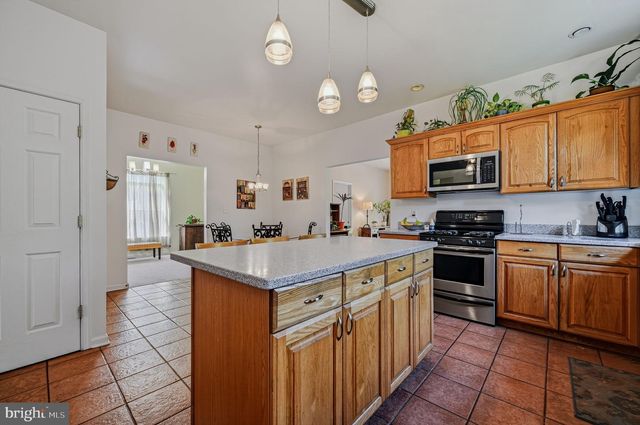 805 MILMONT AVE, Swarthmore, PA 19081