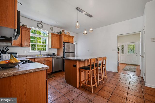 805 MILMONT AVE, Swarthmore, PA 19081