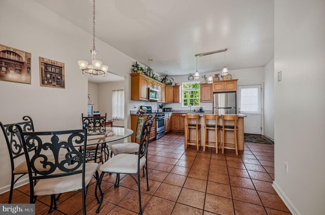 805 MILMONT AVE, Swarthmore, PA 19081