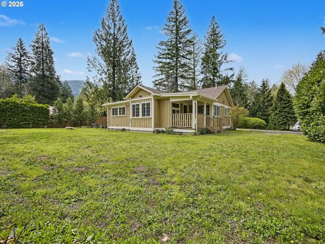 60111 E SLEEPY HOLLOW Dr, Sandy, OR 97055