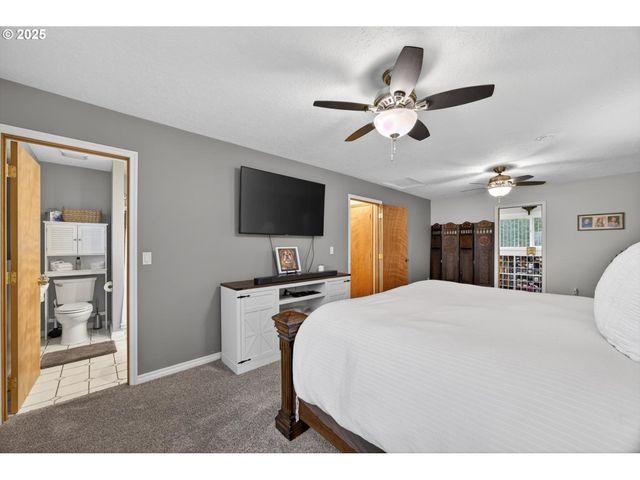 30142 S MEADOWBROOK Ln, Molalla, OR 97038