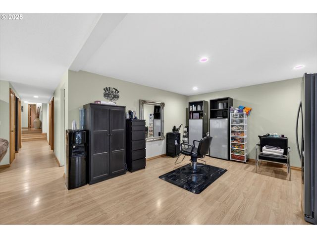 30142 S MEADOWBROOK Ln, Molalla, OR 97038