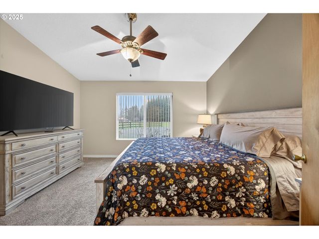 30142 S MEADOWBROOK Ln, Molalla, OR 97038