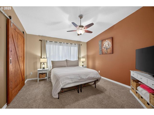 30142 S MEADOWBROOK Ln, Molalla, OR 97038