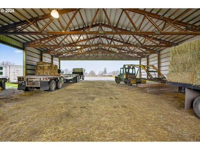 30142 S MEADOWBROOK Ln, Molalla, OR 97038