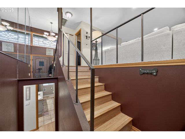 30142 S MEADOWBROOK Ln, Molalla, OR 97038