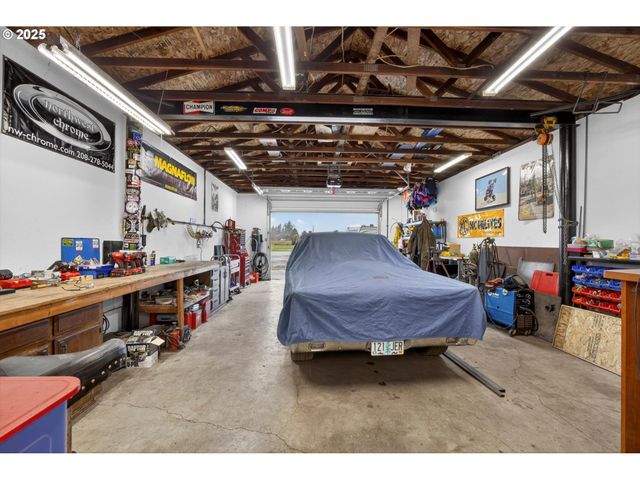 30142 S MEADOWBROOK Ln, Molalla, OR 97038