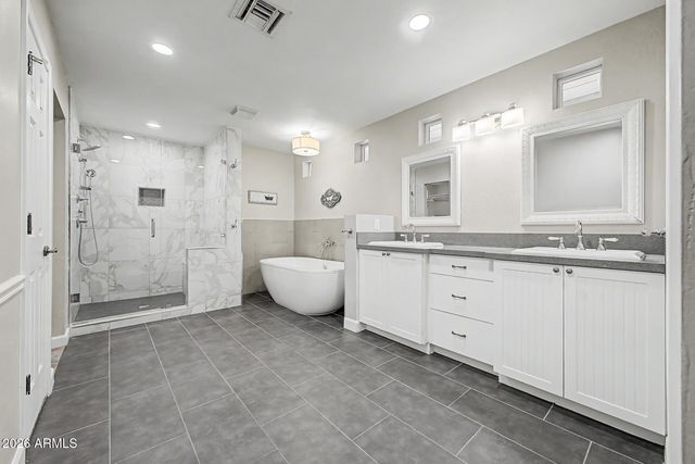 1011 W PALO VERDE Drive, Phoenix, AZ 85013