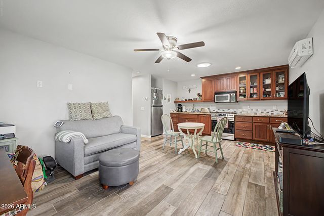 1011 W PALO VERDE Drive, Phoenix, AZ 85013
