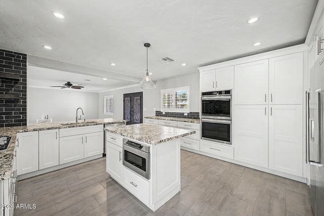 1011 W PALO VERDE Drive, Phoenix, AZ 85013