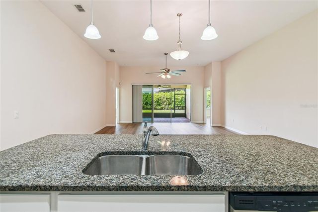 1260 BONITA CANYON DR, Poinciana, FL 34759