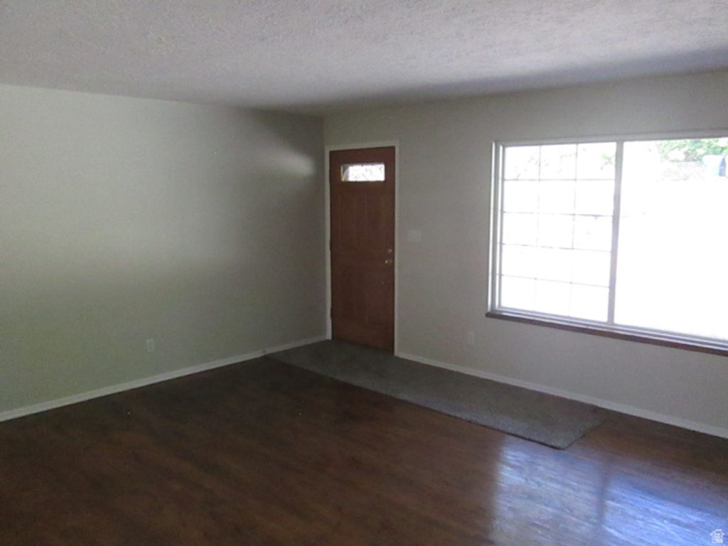 Image 3 of property listing at 4872 N BURCH CREEK DR, South Ogden, UT 84403