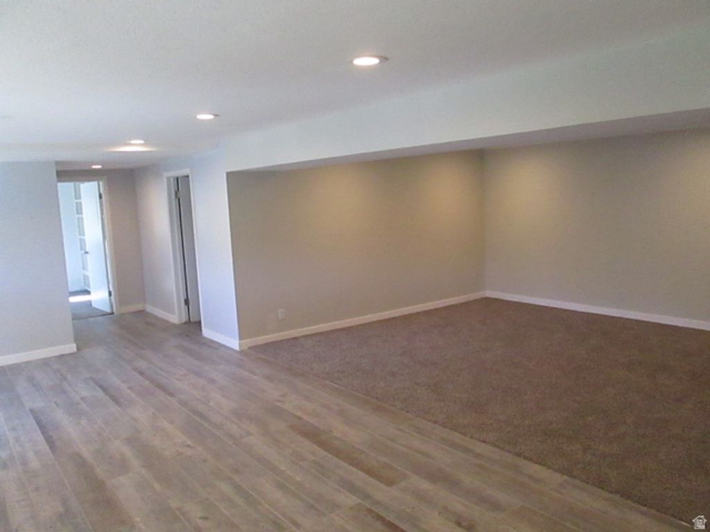 Image 9 of property listing at 4872 N BURCH CREEK DR, South Ogden, UT 84403