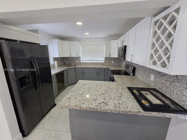 6370 Fletcher St, Hollywood, FL 33023