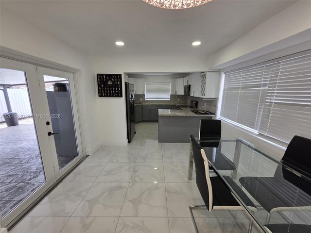 6370 Fletcher St, Hollywood, FL 33023