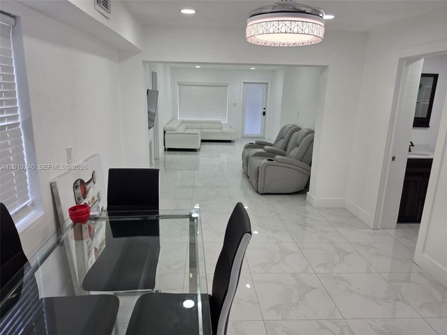 6370 Fletcher St, Hollywood, FL 33023