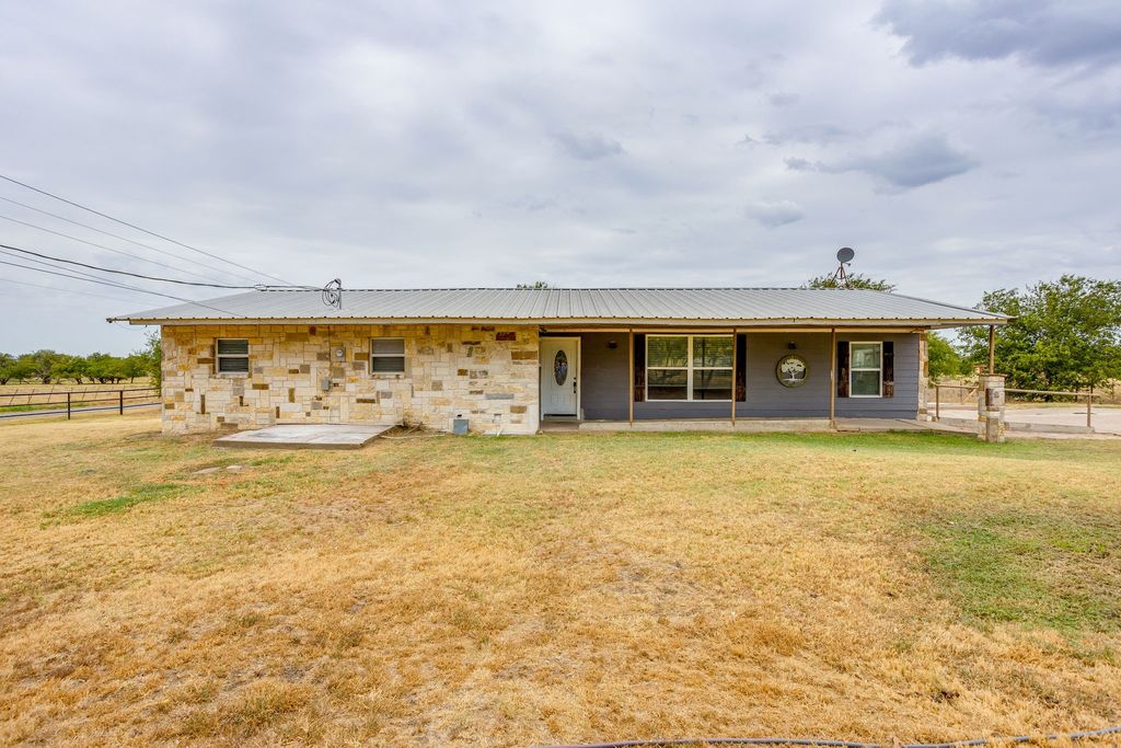 7500 County Road 912, Joshua, TX 76058 — exterior