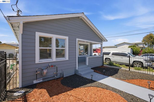 1100 Pennsylvania Ave, Richmond, CA 94801