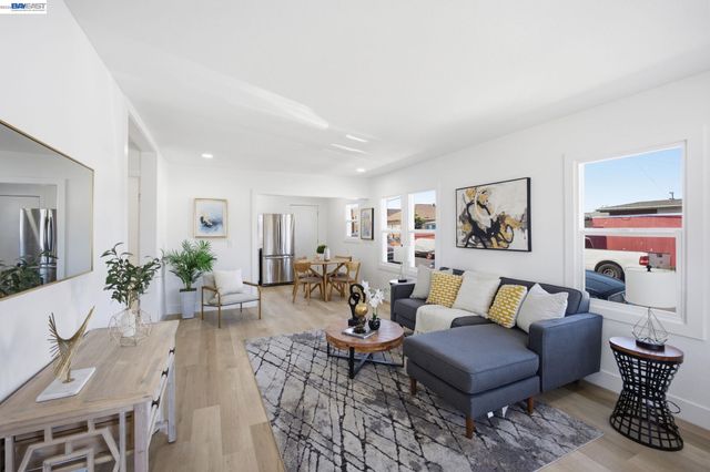 1100 Pennsylvania Ave, Richmond, CA 94801