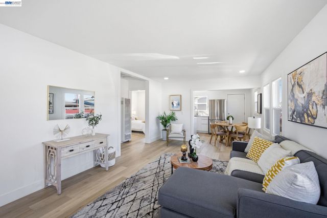 1100 Pennsylvania Ave, Richmond, CA 94801