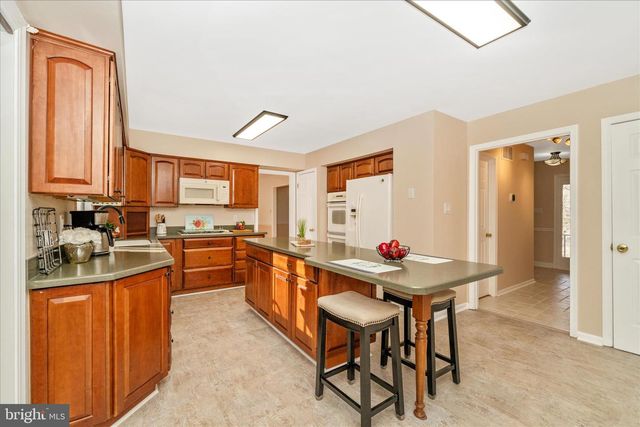 12407 HILL CT, Mount Airy, MD 21771