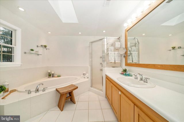 12407 HILL CT, Mount Airy, MD 21771