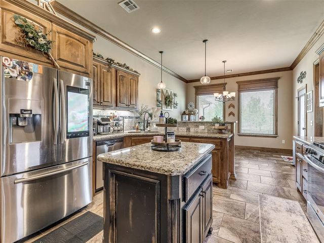 953 County Street 2982, Blanchard, OK 73010