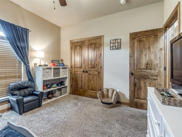 953 County Street 2982, Blanchard, OK 73010