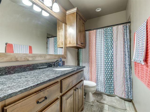 953 County Street 2982, Blanchard, OK 73010