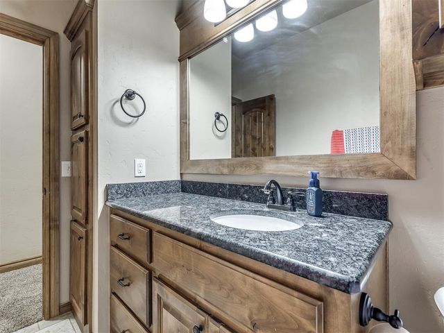 953 County Street 2982, Blanchard, OK 73010