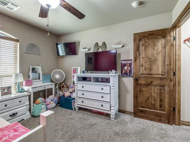 953 County Street 2982, Blanchard, OK 73010