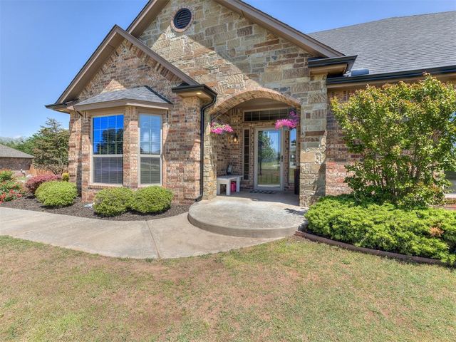 953 County Street 2982, Blanchard, OK 73010