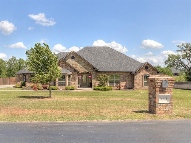 953 County Street 2982, Blanchard, OK 73010