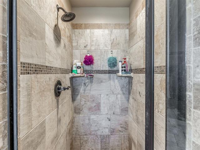 953 County Street 2982, Blanchard, OK 73010