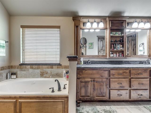 953 County Street 2982, Blanchard, OK 73010